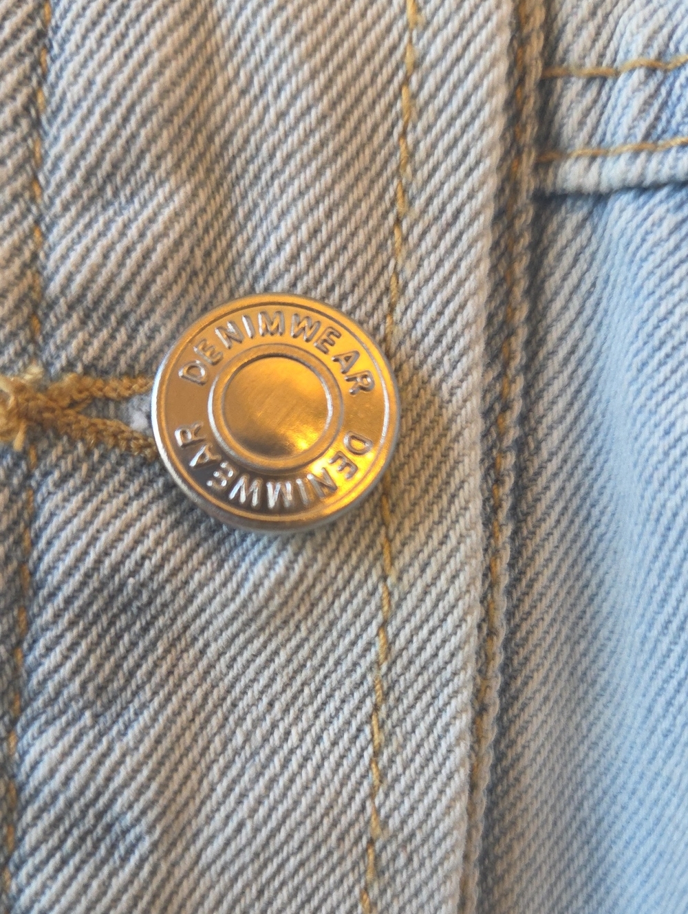 Stoosh Baggy Denim Jacket Lightwash - Picture 3 of 11